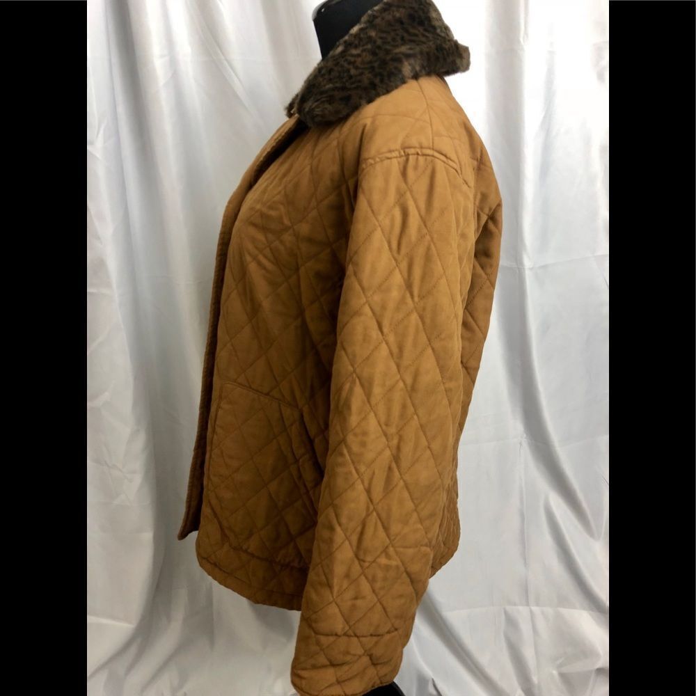 Beautiful jacket by Bromley Sport in medium - Picture 3 of 5